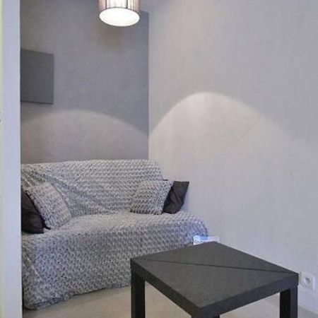Appartement Avec Ascenseur La Defense Курбьовоа Екстериор снимка