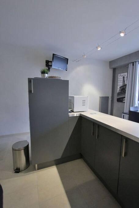 Appartement Avec Ascenseur La Defense Курбьовоа Екстериор снимка