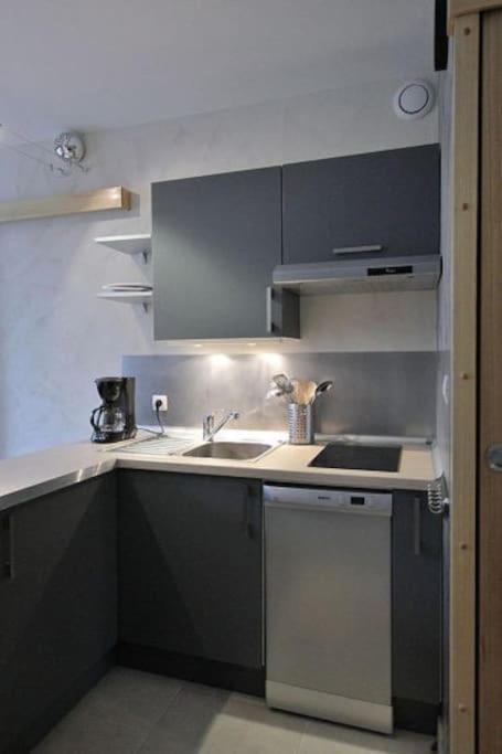 Appartement Avec Ascenseur La Defense Курбьовоа Екстериор снимка