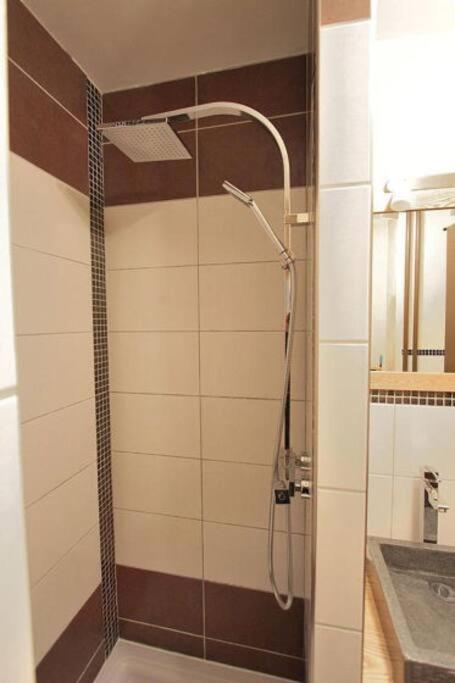 Appartement Avec Ascenseur La Defense Курбьовоа Екстериор снимка